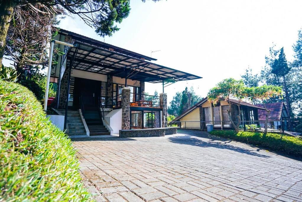 Villa The Haven By Istana Bunga *